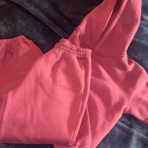 NWT COMFRT SWEAT SET IN BERRY